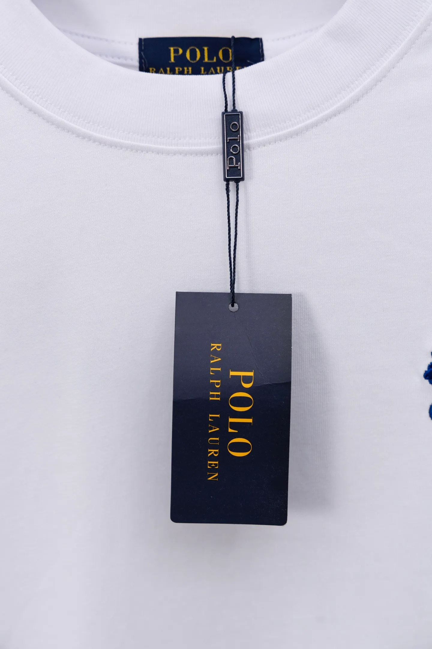 P190 model number/F121 POLO Ralph Lauren new model on the market 25ss 350G heavy washed and worn high-end short sleeves. The front panel is matched with a small logo and the back panel is cut and patched to embroider. A couple's short T. A high-end simple style that you will never get tired of. Pocket patch embroidery is simple style. Advanced temperament. Perfect detail processing💯 The classic logo logo upper body is super good-looking. Fabric: 300g. Version: loose T-shirt. Color: black and white.